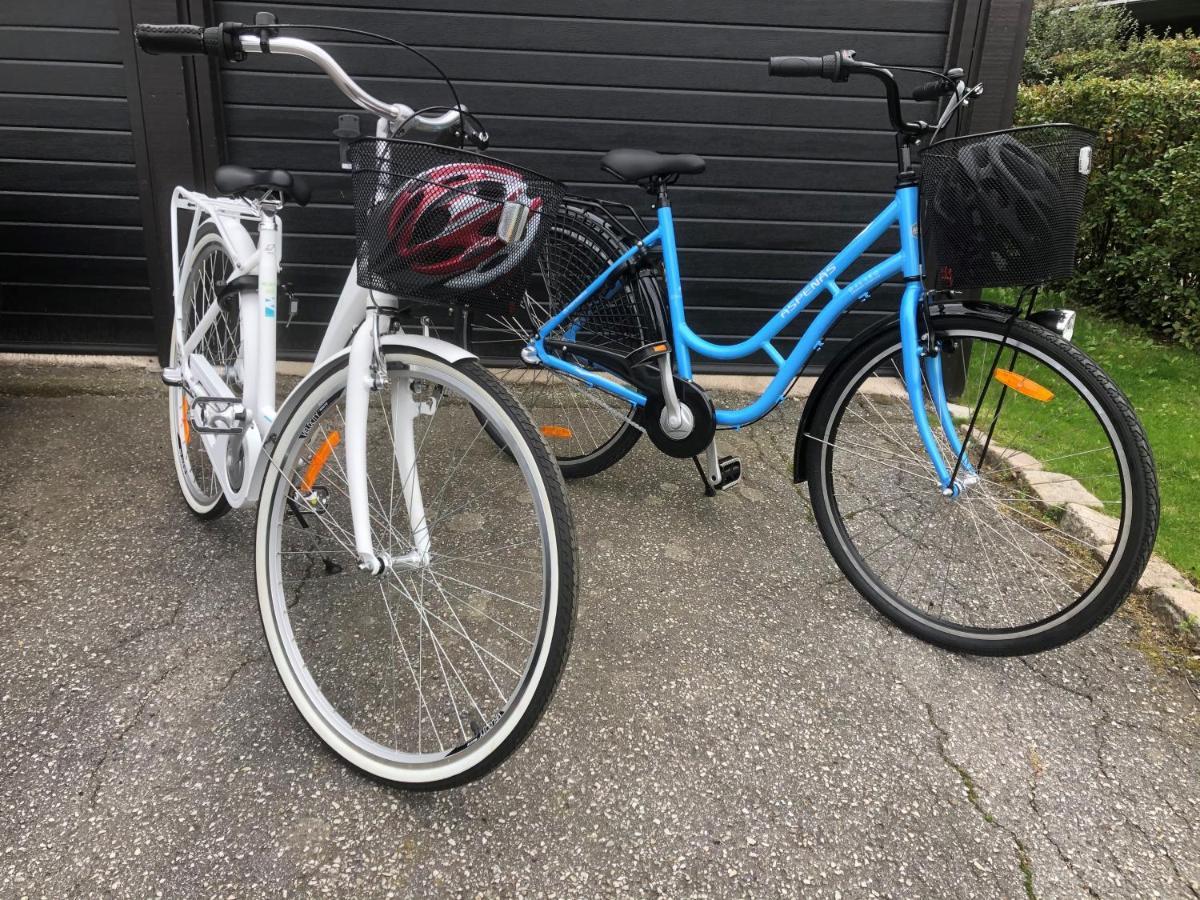 Dubbelrum Med Extrasaeng Pa Markplan I Lugnt Villaomrade Malmo Bagian luar foto